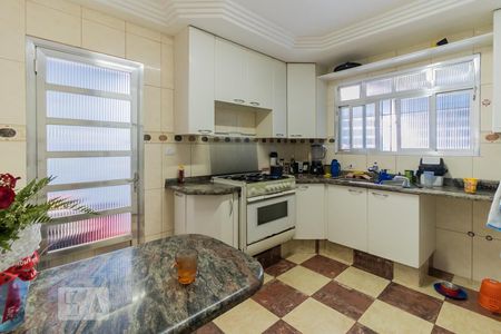 Casa para alugar com 250m², 3 quartos e 2 vagasCozinha