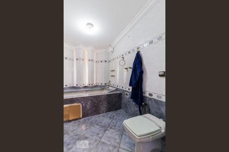 Casa para alugar com 250m², 3 quartos e 2 vagasBanheiro da Suíte