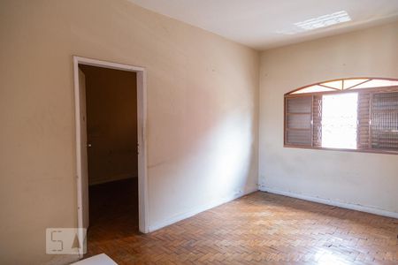 Sala de casa à venda com 3 quartos, 80m² em Ouro Preto, Belo Horizonte