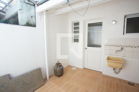 Casa de condomínio para alugar com 77m², 2 quartos e 1 vaga Casa de condomínio para alugar com 77m², 2 quartos e 1 vagaÁrea de Serviço