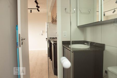 Banheiro de kitnet/studio para alugar com 1 quarto, 36m² em Chácara Inglesa, São Paulo