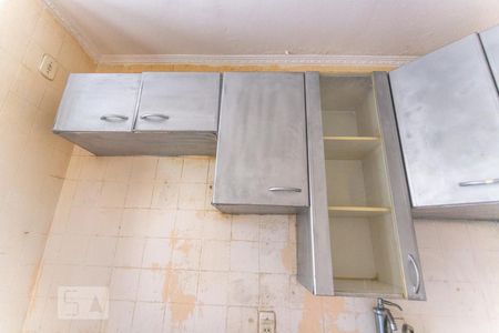 Apartamento à venda com 76m², 2 quartos e 1 vagaArmário