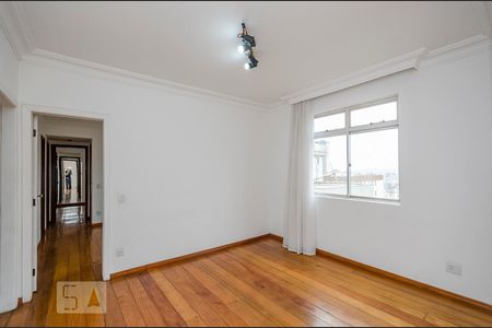 Apartamento para alugar com 140m², 3 quartos e 1 vagaSala