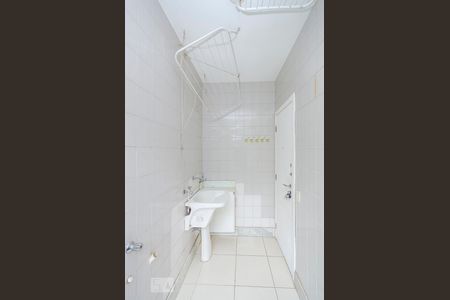 Apartamento para alugar com 140m², 3 quartos e 1 vagaÁrea de Serviço