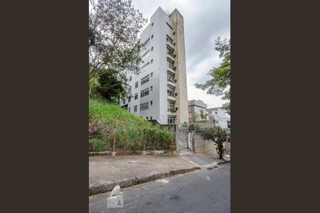 Apartamento para alugar com 140m², 3 quartos e 1 vagaFachada