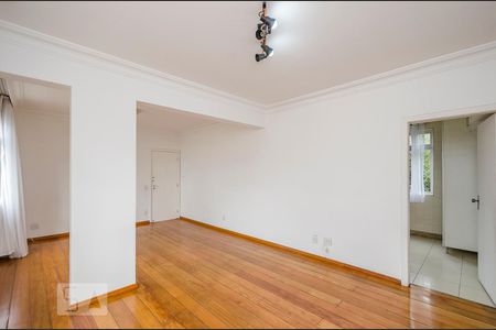 Apartamento para alugar com 140m², 3 quartos e 1 vagaSala