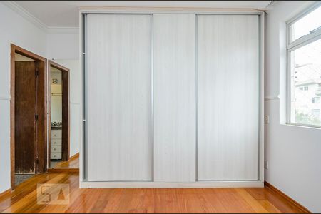 Apartamento para alugar com 140m², 3 quartos e 1 vagaSuíte