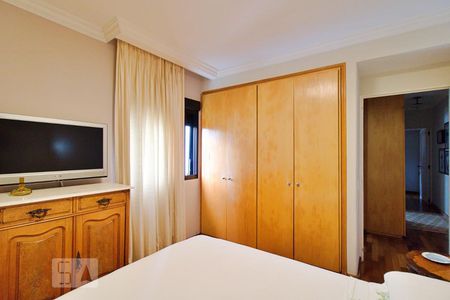 Apartamento à venda com 120m², 3 quartos e 3 vagas Apartamento à venda com 120m², 3 quartos e 3 vagasQuarto 1