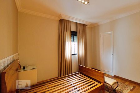 Apartamento à venda com 120m², 3 quartos e 3 vagas Apartamento à venda com 120m², 3 quartos e 3 vagasSuíte