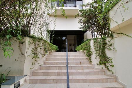 Apartamento à venda com 120m², 3 quartos e 3 vagas Apartamento à venda com 120m², 3 quartos e 3 vagasEntrada