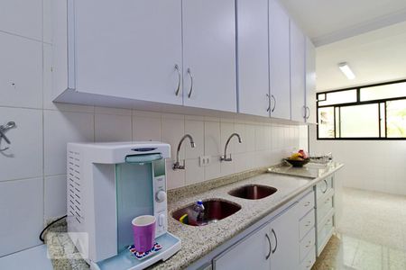 Apartamento à venda com 120m², 3 quartos e 3 vagas Apartamento à venda com 120m², 3 quartos e 3 vagasCozinha