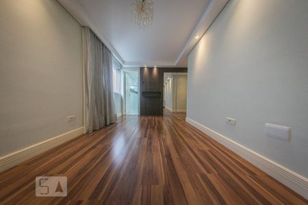 Apartamento à venda com 94m², 2 quartos e 1 vaga Apartamento à venda com 94m², 2 quartos e 1 vagaSuíte