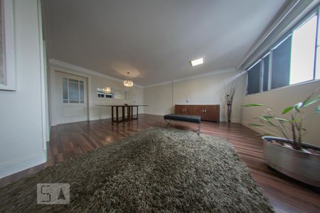 Apartamento à venda com 94m², 2 quartos e 1 vaga Apartamento à venda com 94m², 2 quartos e 1 vagaSala