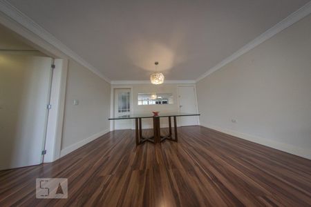 Apartamento à venda com 94m², 2 quartos e 1 vaga Apartamento à venda com 94m², 2 quartos e 1 vagaSala