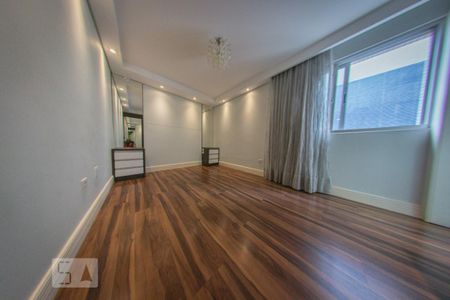 Apartamento à venda com 94m², 2 quartos e 1 vaga Apartamento à venda com 94m², 2 quartos e 1 vagaSuíte