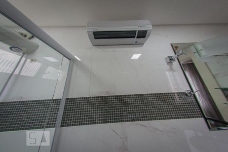 Apartamento à venda com 94m², 2 quartos e 1 vaga Apartamento à venda com 94m², 2 quartos e 1 vagaBanheiro da Suíte