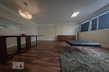 Apartamento à venda com 94m², 2 quartos e 1 vaga Apartamento à venda com 94m², 2 quartos e 1 vagaSala