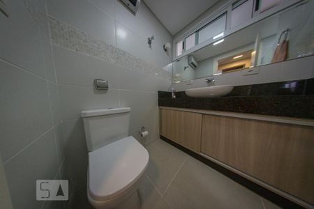 Apartamento à venda com 94m², 2 quartos e 1 vaga Apartamento à venda com 94m², 2 quartos e 1 vagaBanheiro Corredor