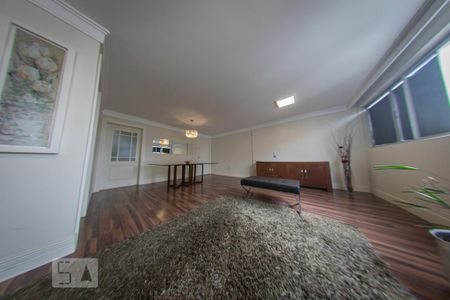 Apartamento à venda com 94m², 2 quartos e 1 vaga Apartamento à venda com 94m², 2 quartos e 1 vagaSala