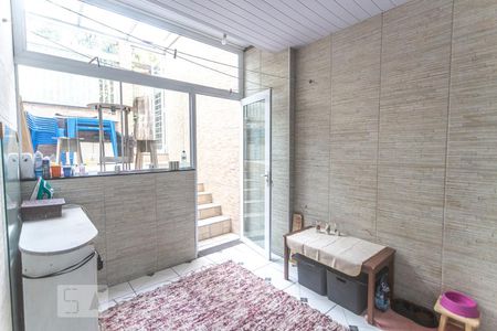 Casa à venda com 165m², 2 quartos e 2 vagasÁrea de serviço