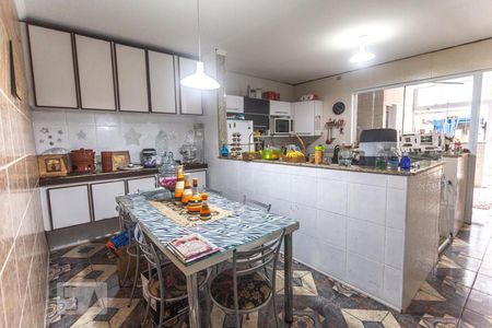 Casa à venda com 165m², 2 quartos e 2 vagasCopa