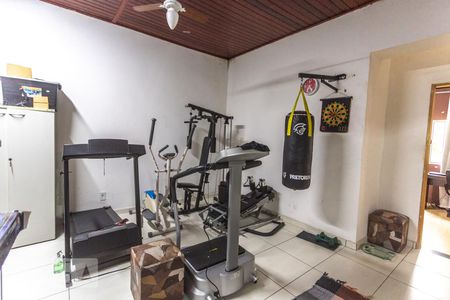 Casa à venda com 165m², 2 quartos e 2 vagasQuarto