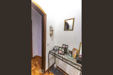 Casa à venda com 165m², 2 quartos e 2 vagasHall