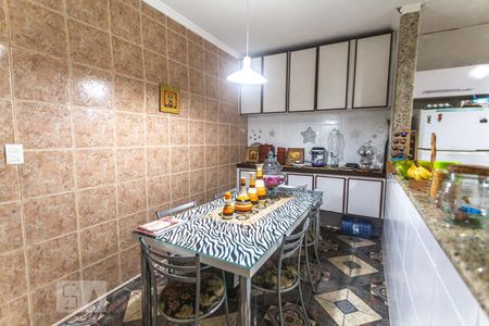 Casa à venda com 165m², 2 quartos e 2 vagasCopa