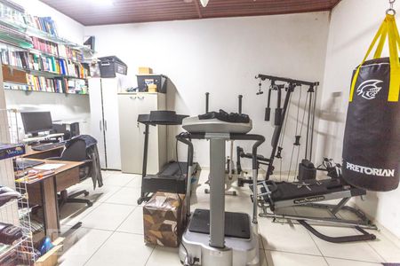 Casa à venda com 165m², 2 quartos e 2 vagasQuarto