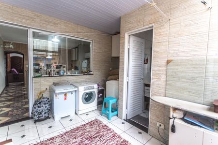 Casa à venda com 165m², 2 quartos e 2 vagasÁrea de serviço