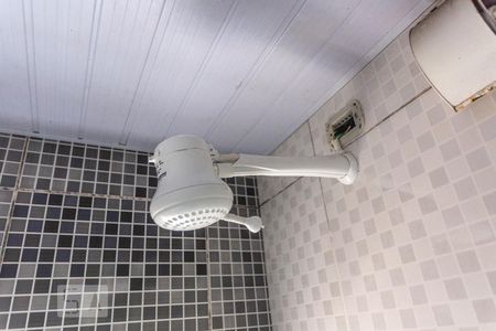 Casa à venda com 165m², 2 quartos e 2 vagasChuveiro