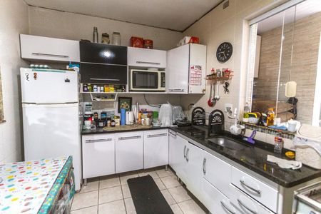 Casa à venda com 165m², 2 quartos e 2 vagasCozinha