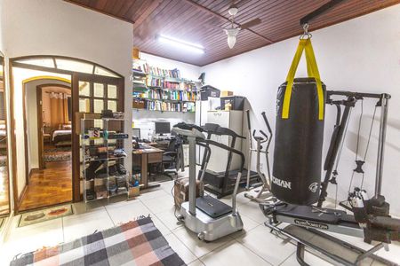 Casa à venda com 165m², 2 quartos e 2 vagasQuarto