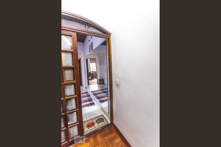 Casa à venda com 165m², 2 quartos e 2 vagasHall