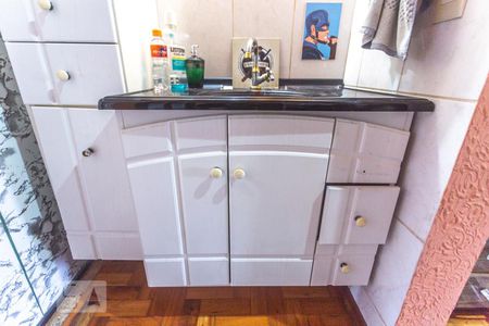 Casa à venda com 165m², 2 quartos e 2 vagasArmário