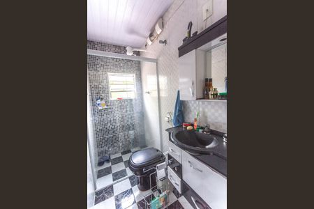 Casa à venda com 165m², 2 quartos e 2 vagasBanheiro suíte 2