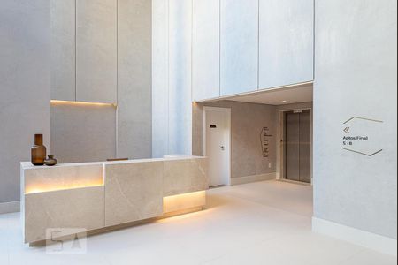 Apartamento para alugar com 71m², 2 quartos e 1 vaga Apartamento para alugar com 71m², 2 quartos e 1 vagaHall Social