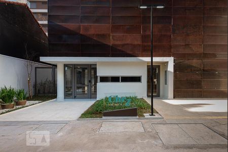 Apartamento para alugar com 71m², 2 quartos e 1 vaga Apartamento para alugar com 71m², 2 quartos e 1 vagaFachada