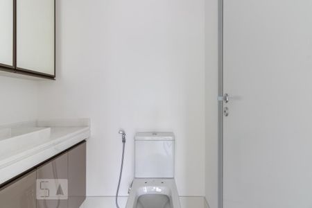 Apartamento para alugar com 71m², 2 quartos e 1 vaga Apartamento para alugar com 71m², 2 quartos e 1 vagaBanheiro Suite