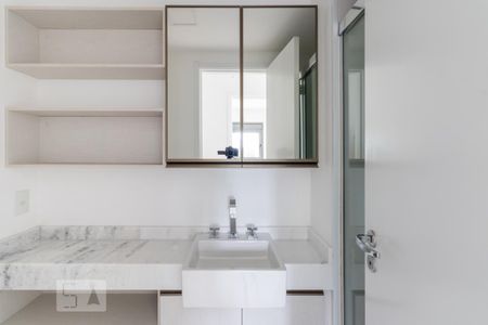 Apartamento para alugar com 71m², 2 quartos e 1 vaga Apartamento para alugar com 71m², 2 quartos e 1 vagaBanheiro 2