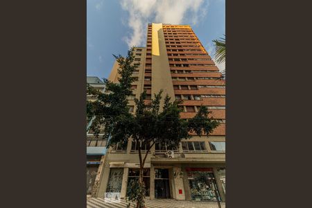 Apartamento à venda com 44m², 1 quarto e sem vaga Apartamento à venda com 44m², 1 quarto e sem vagaFachada