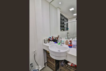 Apartamento à venda com 44m², 1 quarto e sem vaga Apartamento à venda com 44m², 1 quarto e sem vagaBanheiro
