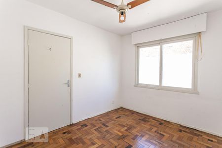 Dormitório de apartamento à venda com 1 quarto, 36m² em Vila Ipiranga, Porto Alegre