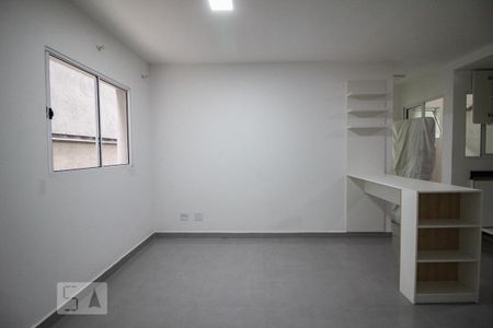 Sala/Cozinha de apartamento para alugar com 1 quarto, 35m² em Parque Peruche, São Paulo