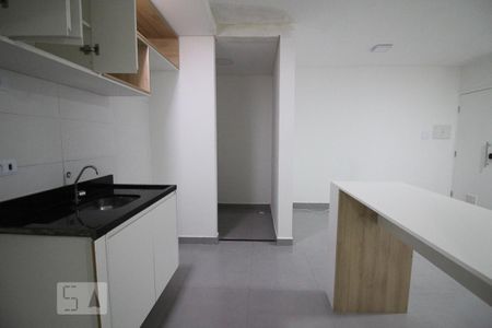 Sala/Cozinha de apartamento para alugar com 1 quarto, 35m² em Parque Peruche, São Paulo
