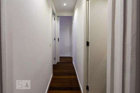 Corredor de apartamento para alugar com 2 quartos, 70m² em Lagoa, Rio de Janeiro
