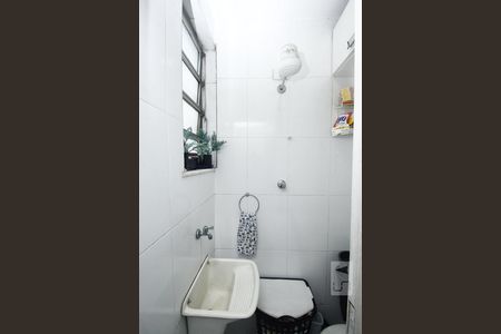 Apartamento à venda com 120m², 2 quartos e sem vagaBanheiro de Serviço