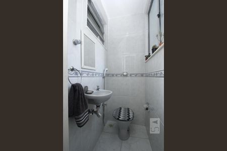 Apartamento à venda com 120m², 2 quartos e sem vagaBanheiro da Suíte