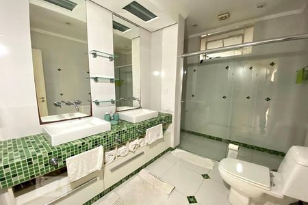 Apartamento para alugar com 147m², 3 quartos e 1 vagaBanheiro 2