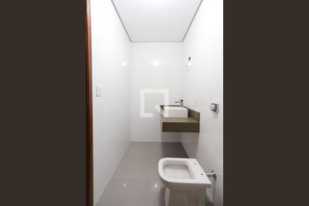 Casa à venda com 210m², 3 quartos e 4 vagas Casa à venda com 210m², 3 quartos e 4 vagasBanheiro da Suíte 2